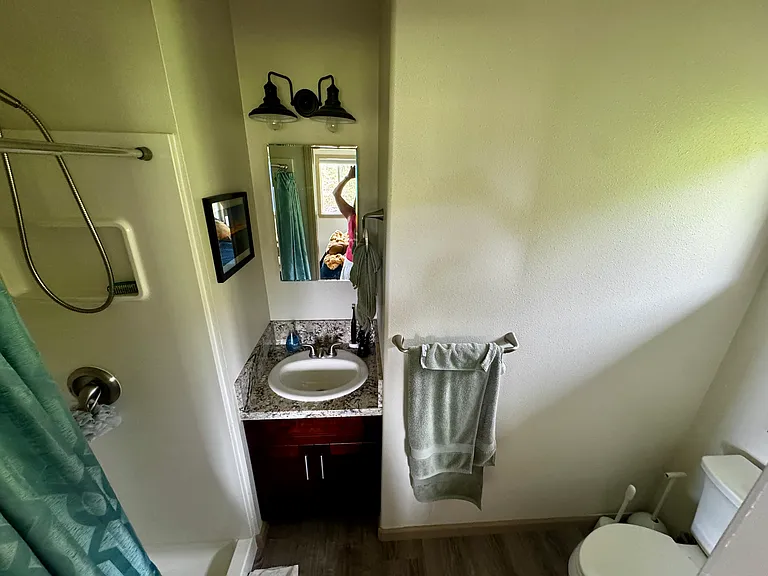 1132 Middle Rd — Photo 12