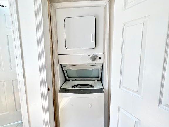 4th image of 161 E 107th St APT 2