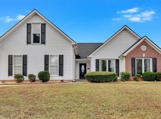 5602 Mohave Ct, Flowery Branch, GA 30542
