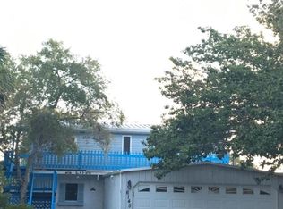 6145 Island Dr, Weeki Wachee, FL 34607