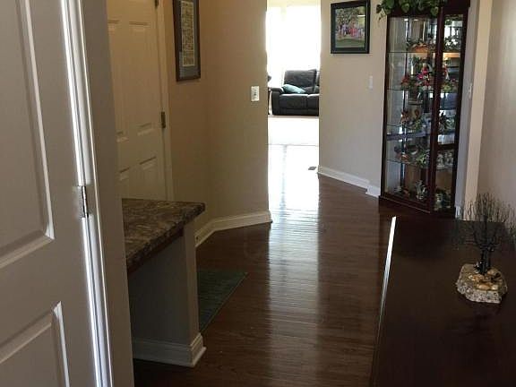 3rd image of 6381 Casado Dr