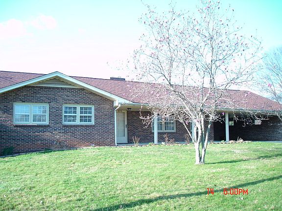2nd image of 873 Falcon Dr