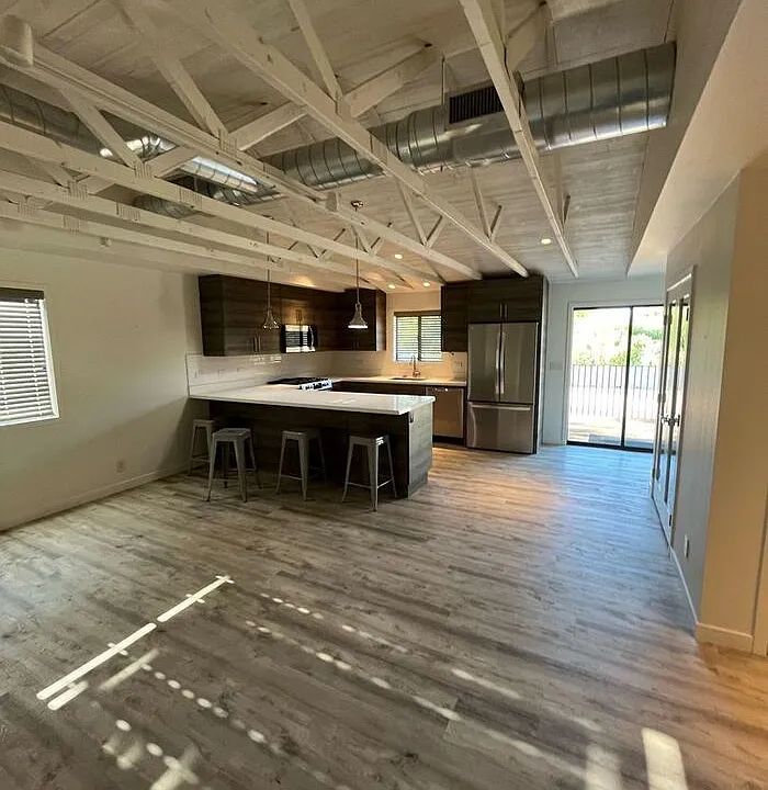7017 E Bella Vista Dr