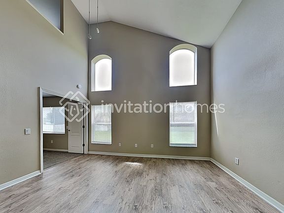 5th image of 30718 Birdhouse Dr