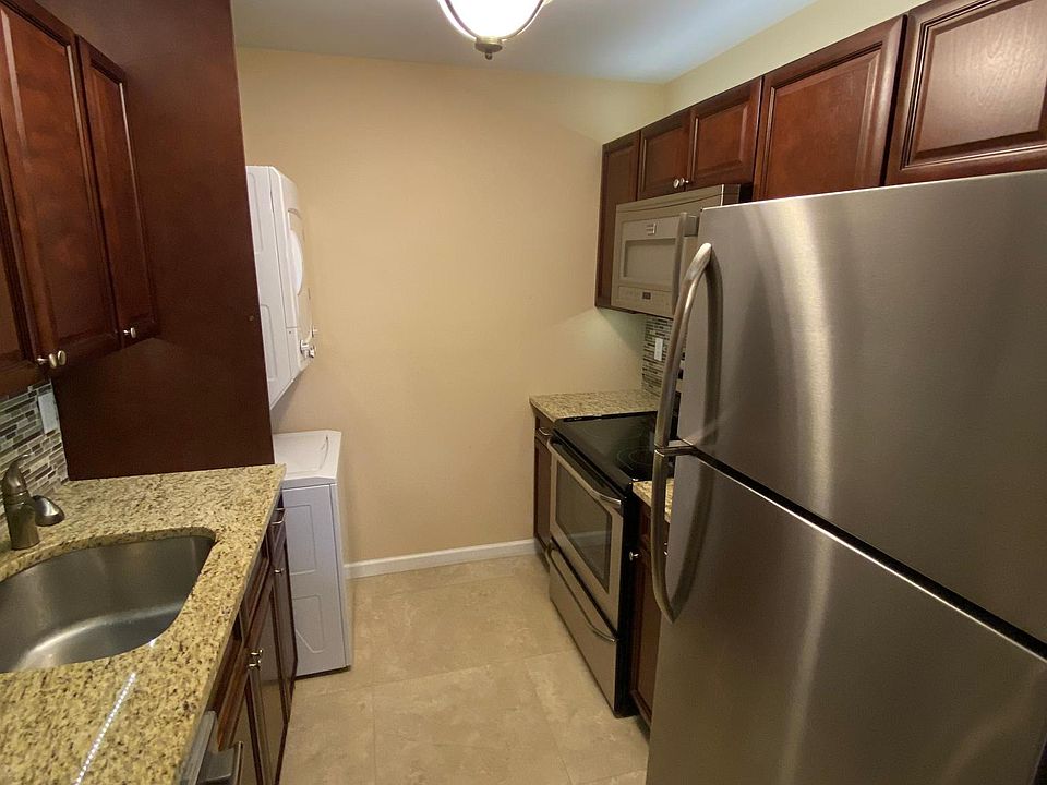 1st image of 65 Richmond Blvd Unit 2B