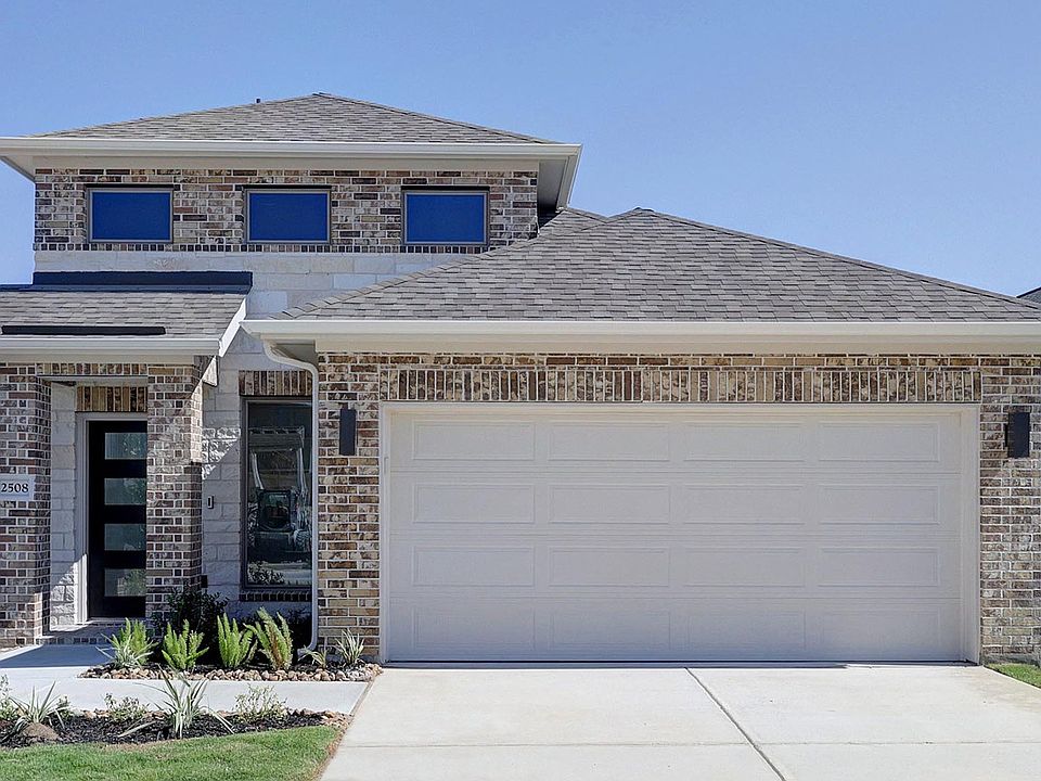 1st image of 2508 Oxford Ridge