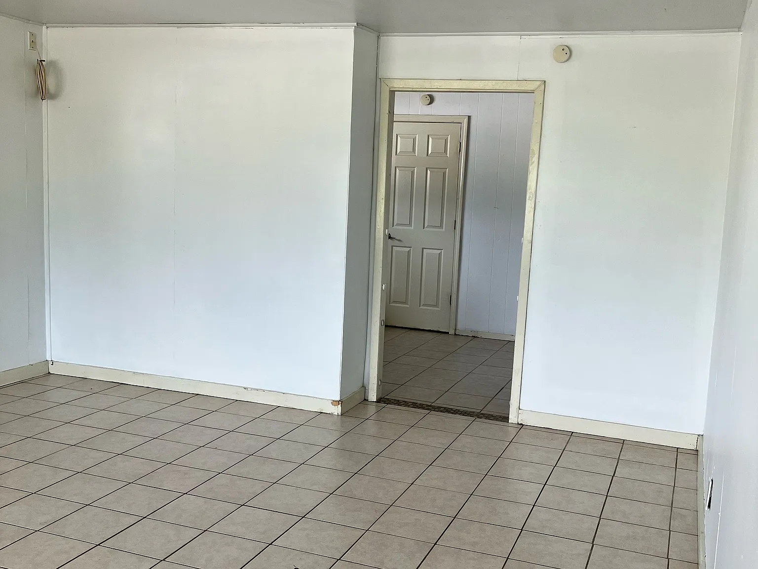 Studio, 450 sqft, $695 — Photo 3