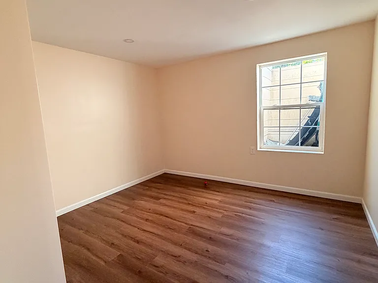 126 Radle Rd — Photo 16