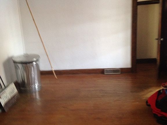 3rd image of 1211 W 75th St