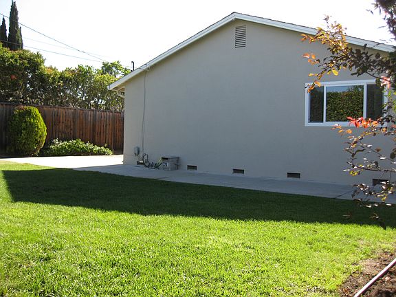 2nd image of 1079 Avondale St