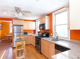 190 School St APT 1, Somerville, MA 02145