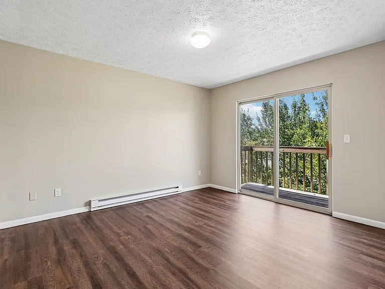 Rising Sun Apartments — Photo 11