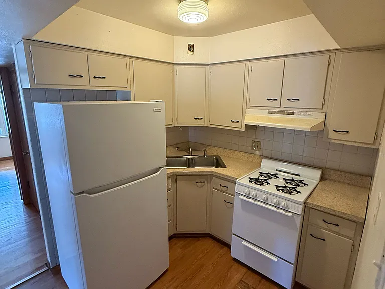 8619 Jennings Station Rd #F — Photo 3
