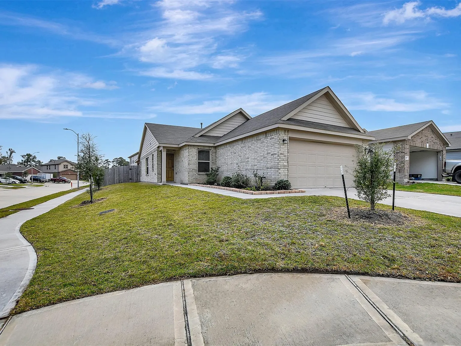 3 bed, 2.0 bath, 1602 sqft, $1,850 — Photo 4