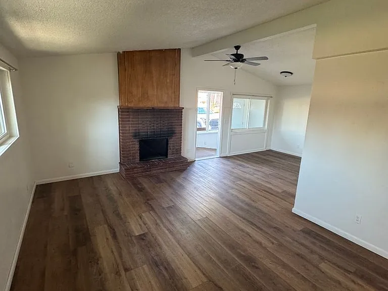 1612 N San Francisco St — Photo 14