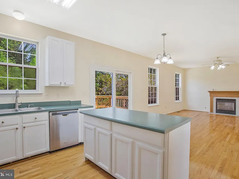 9112 Granite Ct — Photo 22