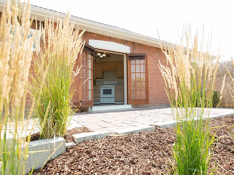1203 E Roosevelt Ave — Photo 16
