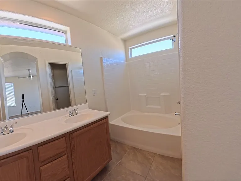7776 Littondale St — Photo 27