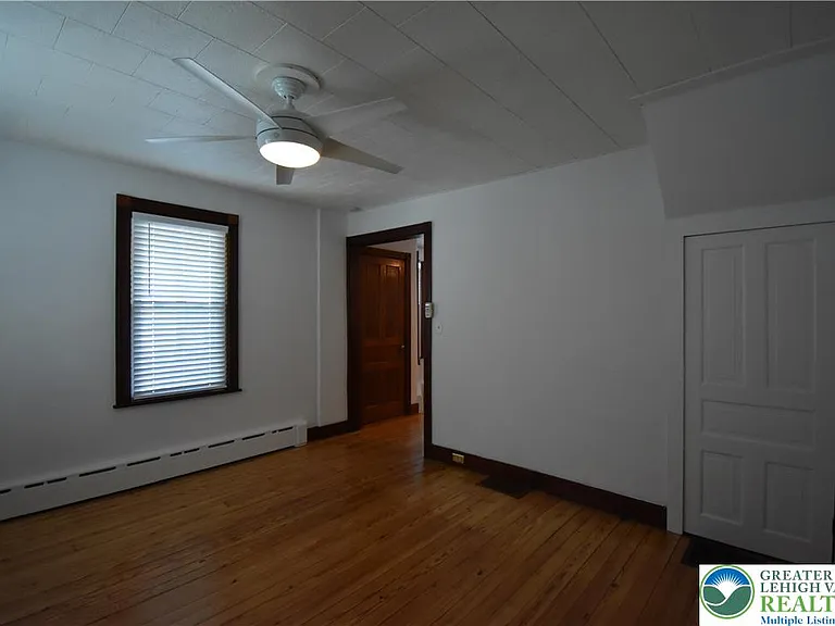 204 N 9th St — Photo 7