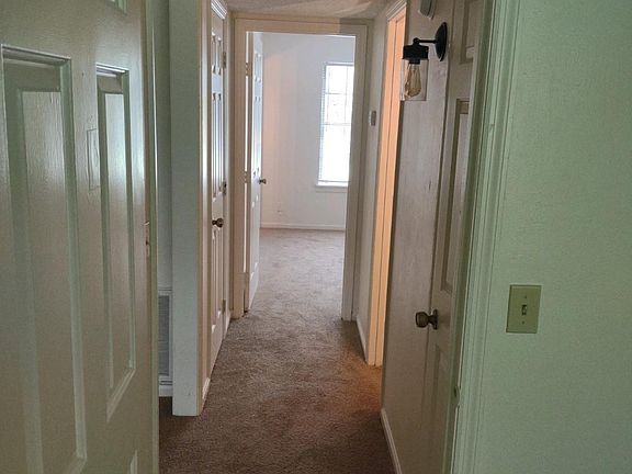 5th image of 1985 Darryl Dr APT C