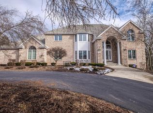 3180 Cherry Hill Dr, Brookfield, WI 53005
