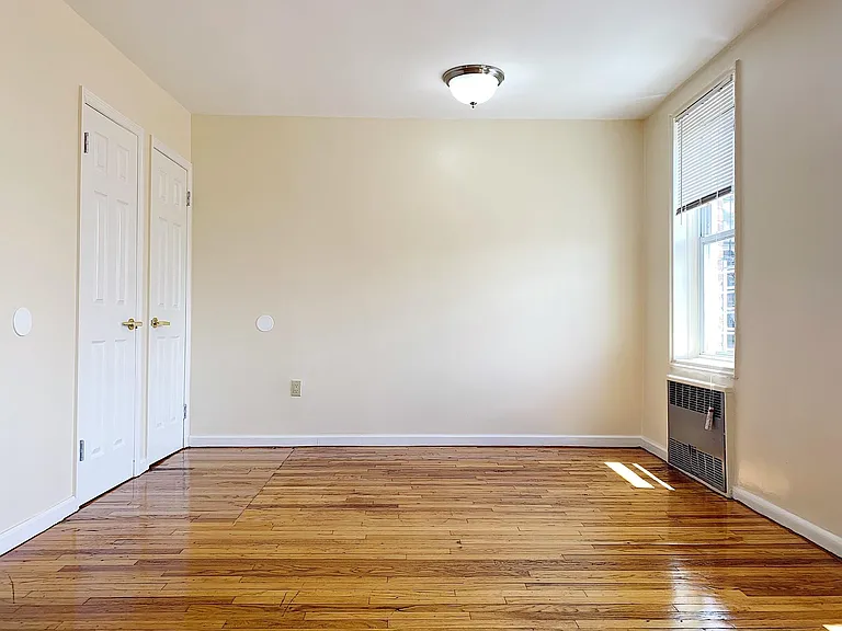 140-60 Beech Ave — Photo 4