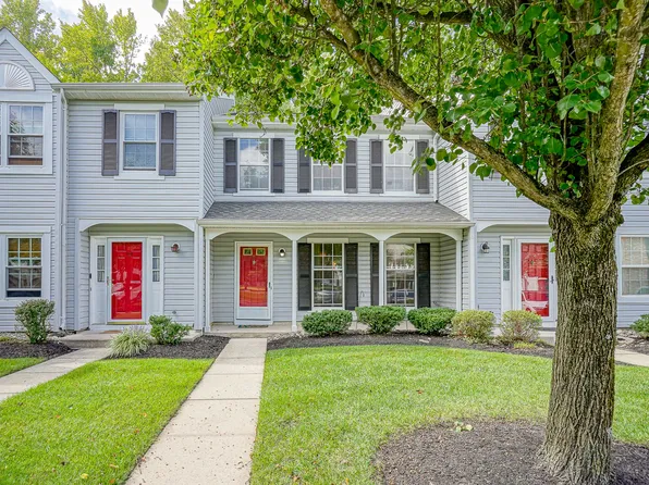 107 Whisper Ct #A, Burlington, NJ 08016