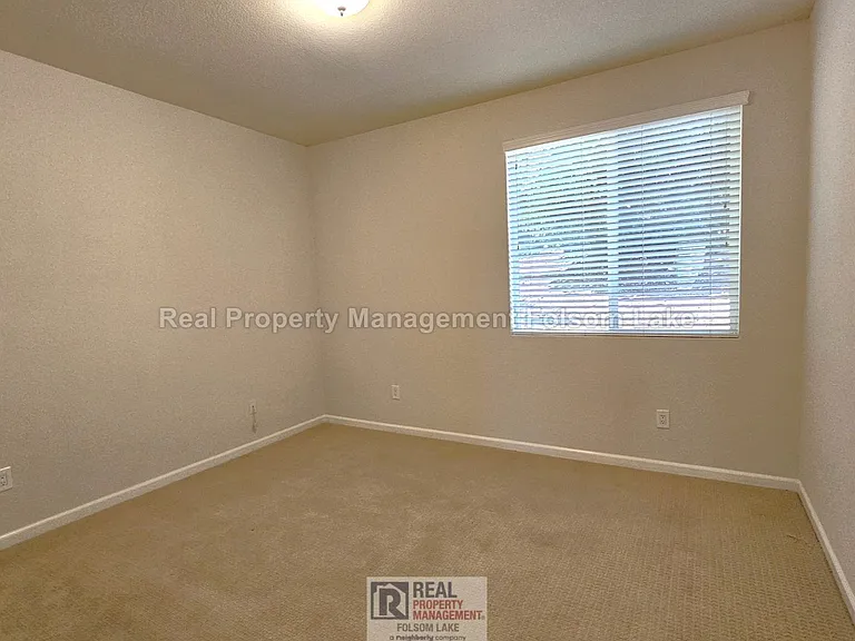 4446 Menaggio Way — Photo 6