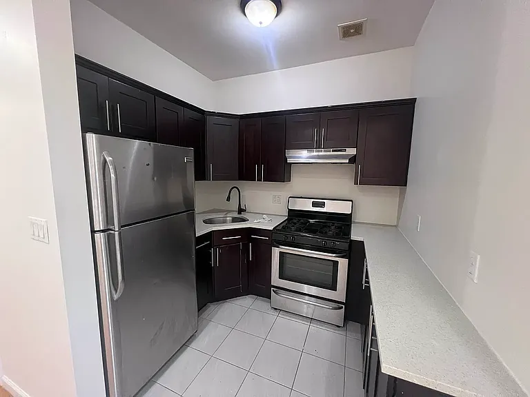 72 Buffalo Ave #3A — Photo 6