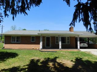 100 Ash Dr, Christiansburg, VA 24073