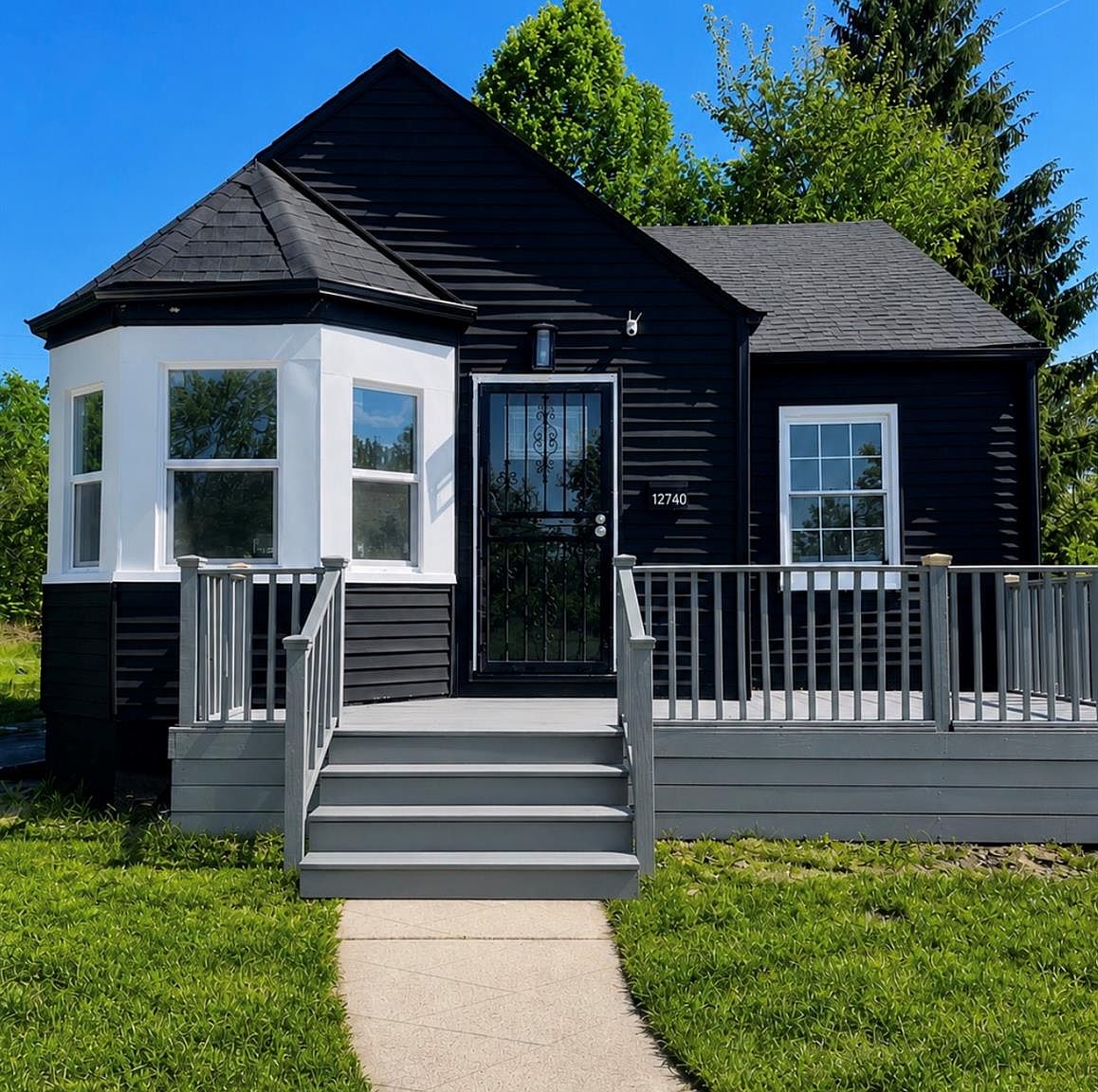 12740 August St, Detroit, MI 48205