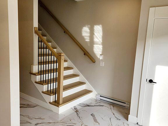 2nd image of 81 Honeygold Dr