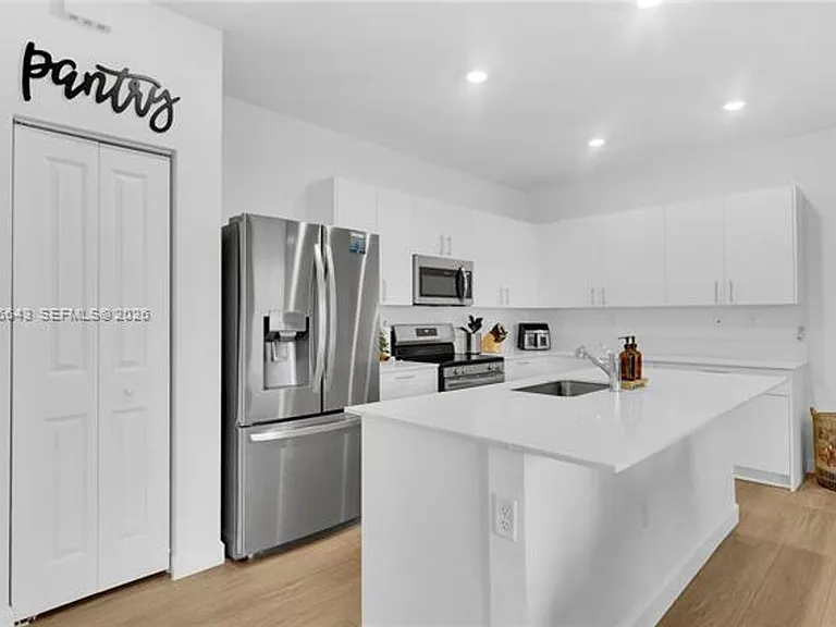 2444 SE 24th Ave #2444 — Photo 8