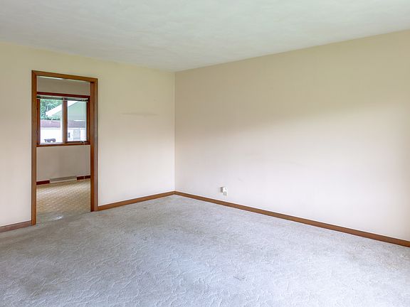 2nd image of 501 S 1st St