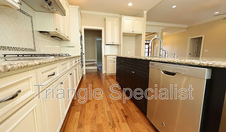 7436 Pomona Ave — Photo 6