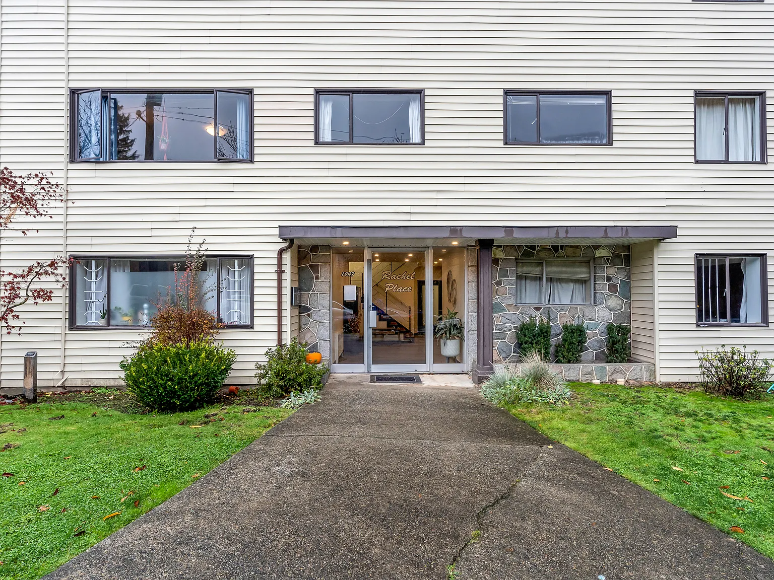 Rachel Place — Photo 4