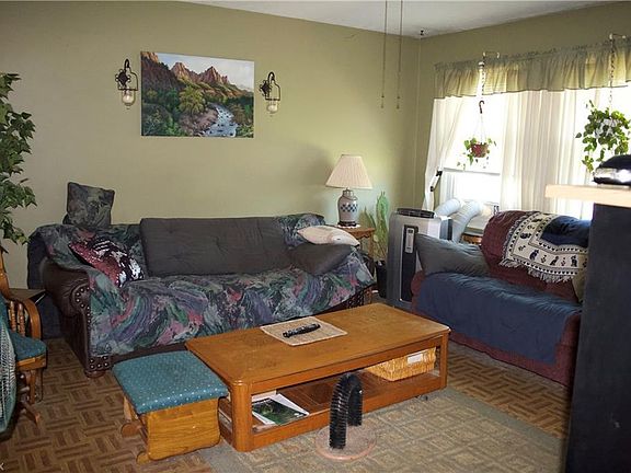5th image of 360 Highland Dr