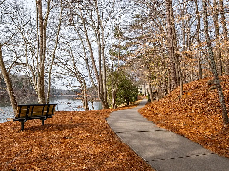 The Lake House at Martins Landing — Photo 25