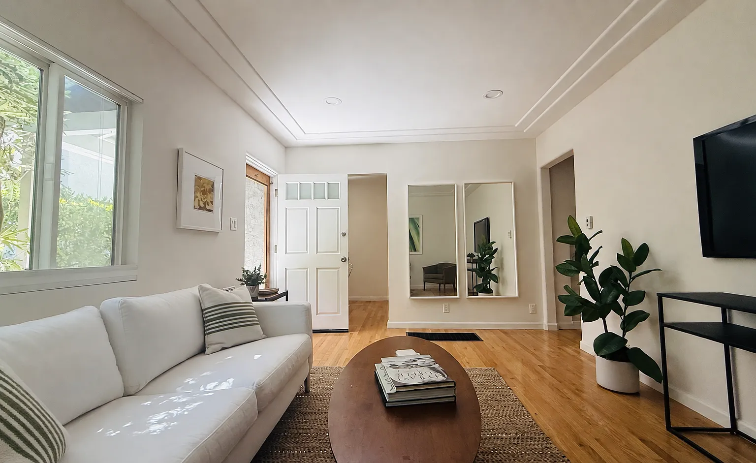 1 bed, $4,150 — Photo 2