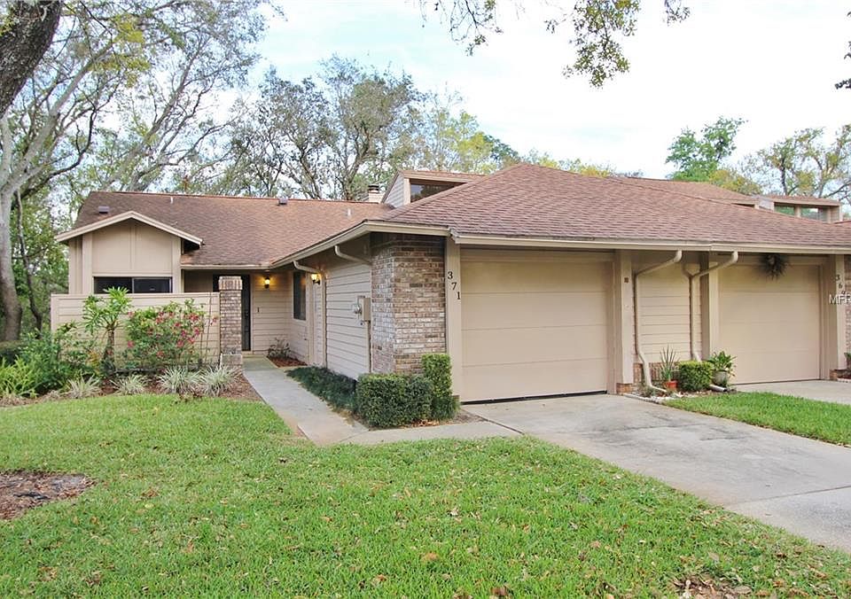 1st image of 371 Winchester Pl