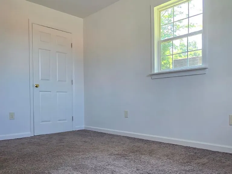 2540 Volunteer Pkwy — Photo 45