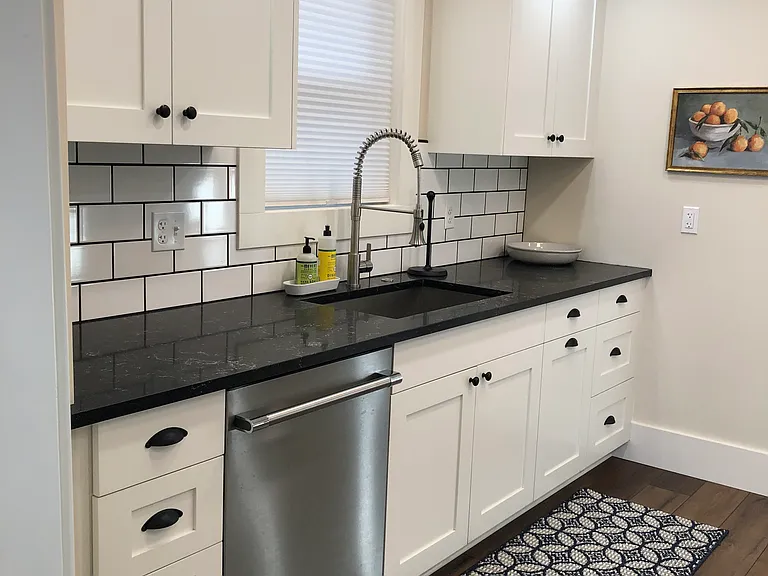 345 NW Columbia St #1 — Photo 11