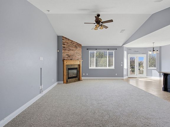 3rd image of 3007 W Wild Flower Ln