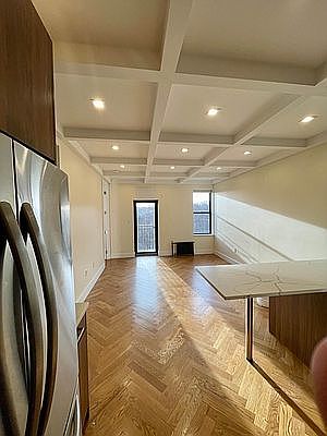 2nd image of 921 Washington Ave #699