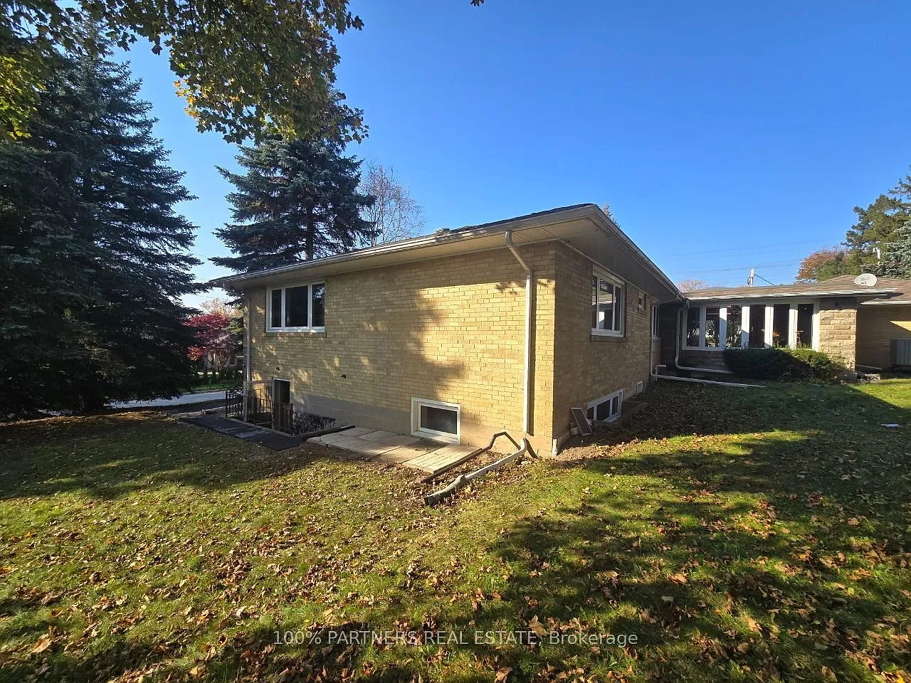 3 bed, $2,300 — Photo 2