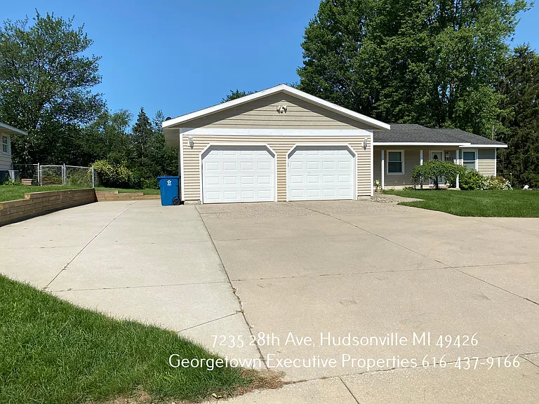 7235 28th Ave — Photo 2