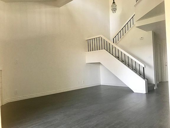 High Ceiling Living room
