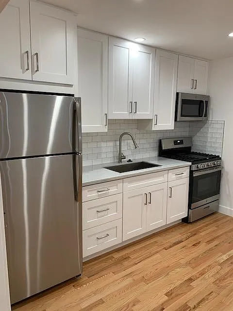 1 bed, 900 sqft, $3,150 — Photo 3