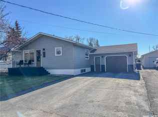 812 Qu'appelle STREET, Grenfell, SK S0G 2B0