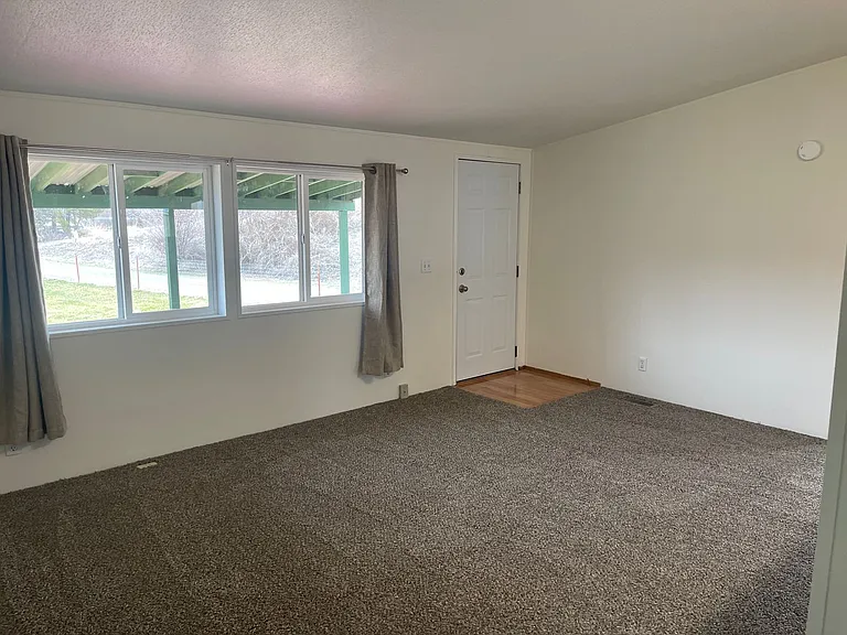 1481 Tozer Rd — Photo 14
